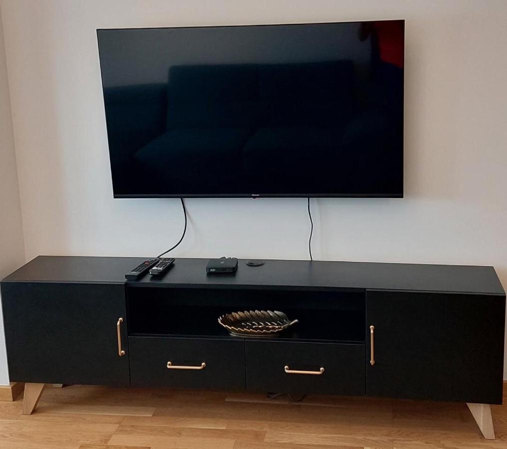 Kej Danube Lux Free Garage Appartement Novi Sad Buitenkant foto